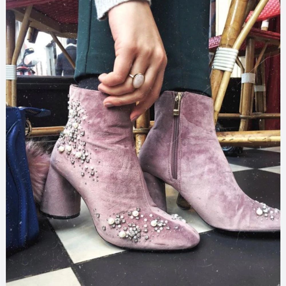 Zara women’s faux suede purple zip up booties rhinestone pearls country western
